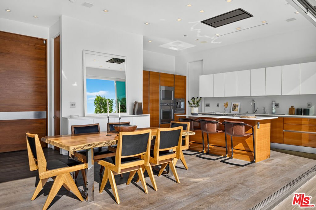 House in Los Angeles, California, United States 5 - 18501898