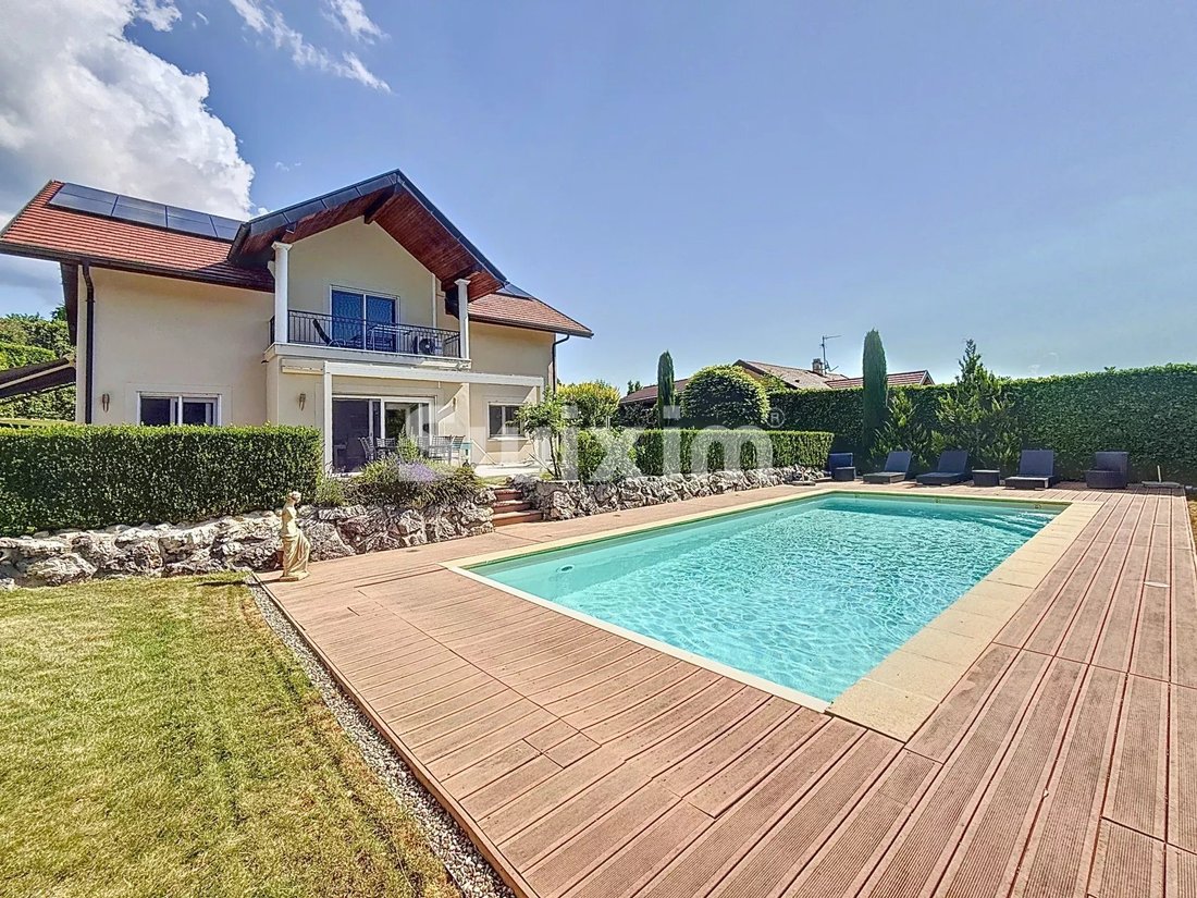 House in Divonne-les-Bains, Auvergne-Rhône-Alpes, France 2 - 18510026