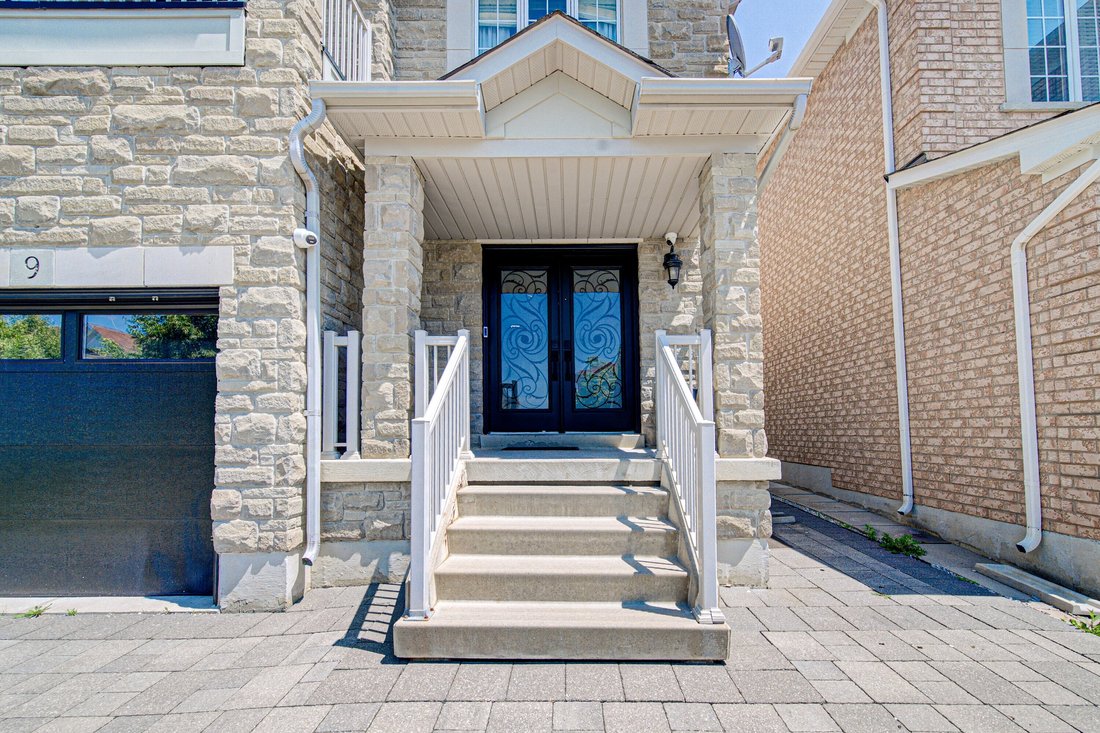 House in Vaughan, Ontario, Canada 1 - 18509618