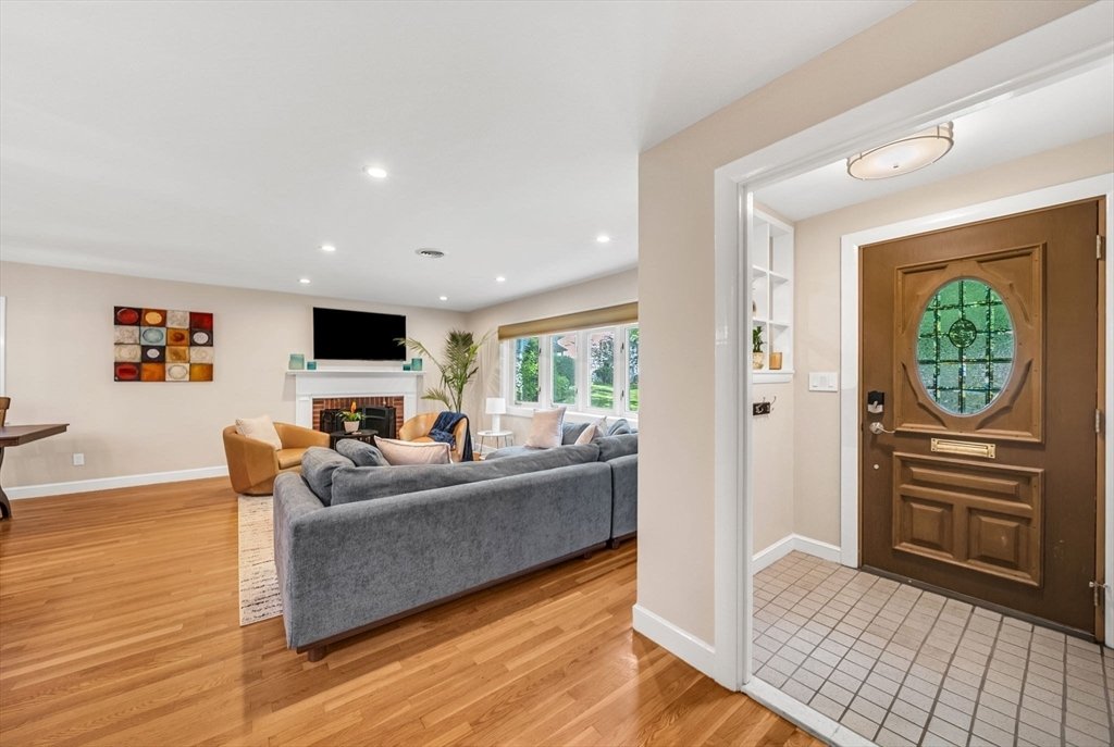 House in Needham, Massachusetts, United States 4 - 18409052