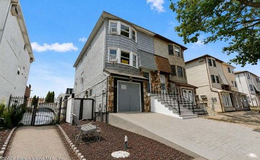 House in New York, New York, United States 1
