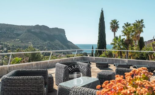 House in Peripherie, Cassis, France 1