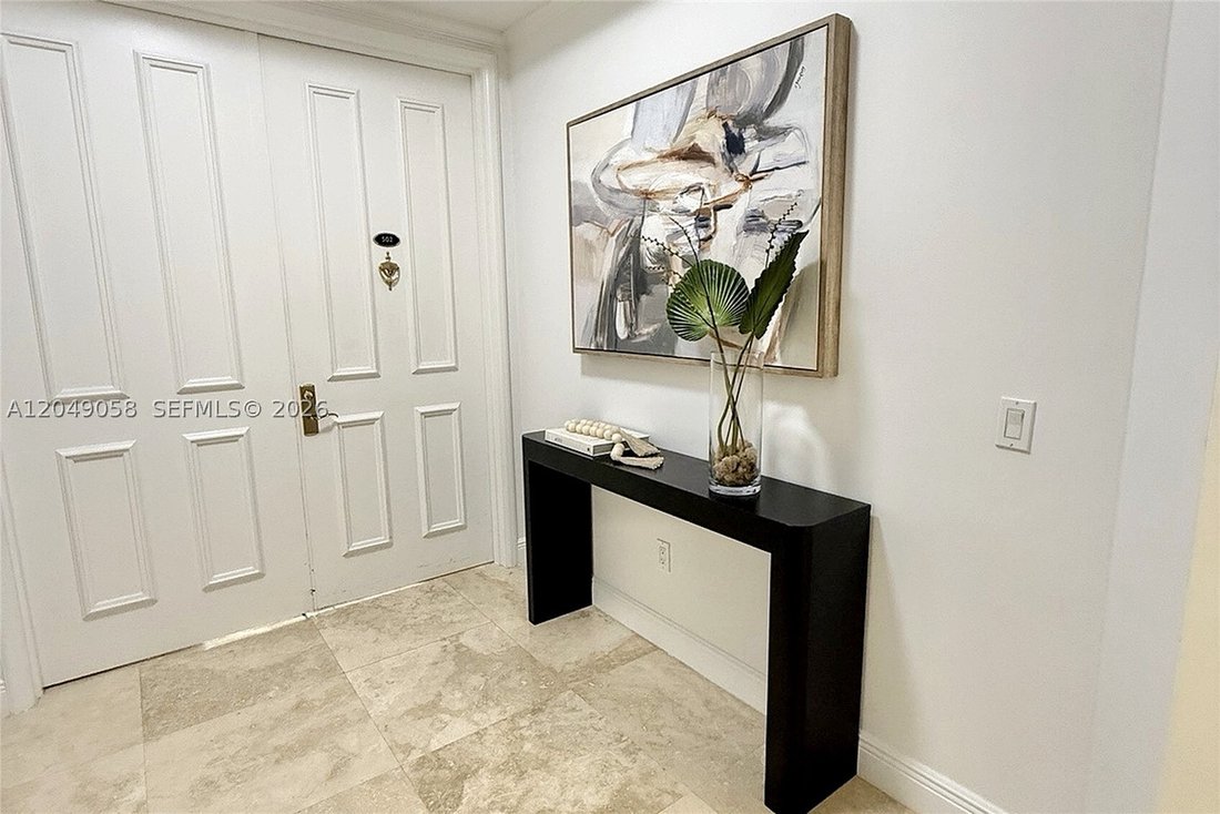 Condo in Coral Gables, Florida, United States 1 - 18517534
