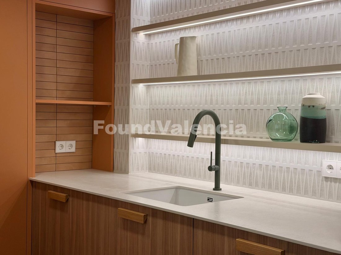 Apartment in Extramurs, Valencia, Spain 3 - 18508174