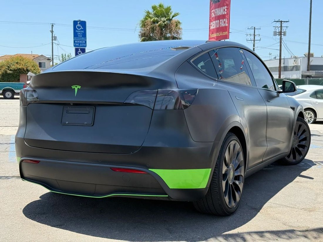 Suv in El Monte, CA, United States 5 - 18464911