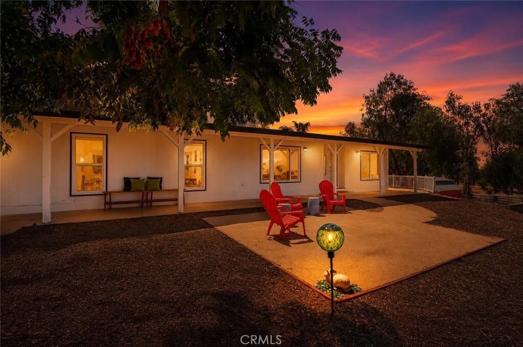 Temecula, California, United States 3 - 18513142