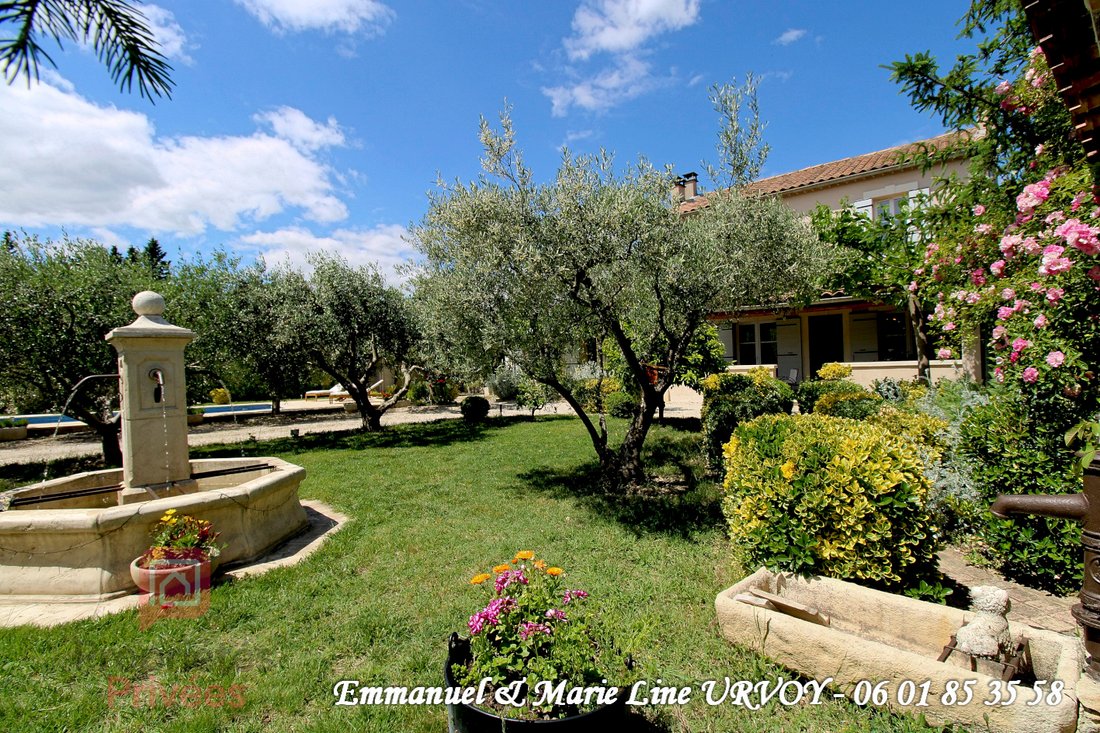 Villa in Saint-Rémy-de-Provence, Provence-Alpes-Côte d'Azur, France 2 - 18517953