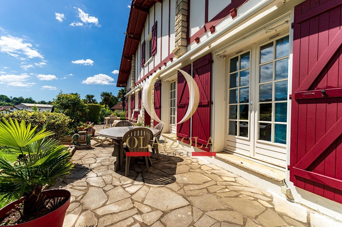 House in Cambo-les-Bains, Nouvelle-Aquitaine, France 1 - 18509150