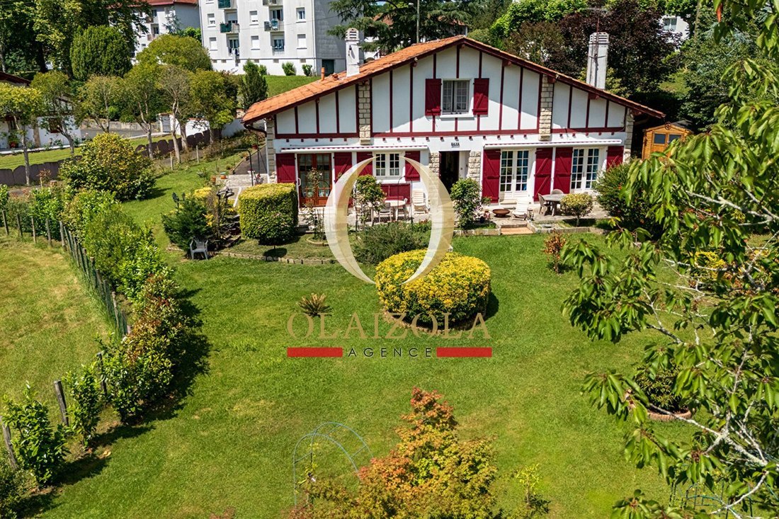 House in Cambo-les-Bains, Nouvelle-Aquitaine, France 2 - 18509150