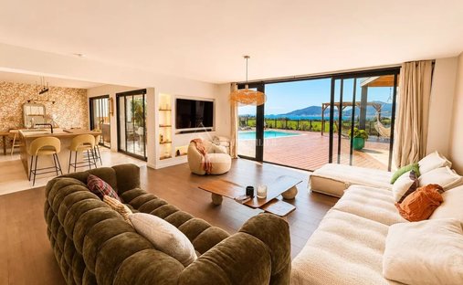 Villa in Grosseto-Prugna, Corsica, France 1