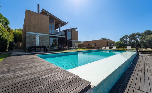 House in Santa Marinha e Sao Pedro da Afurada, Porto District, Portugal 1