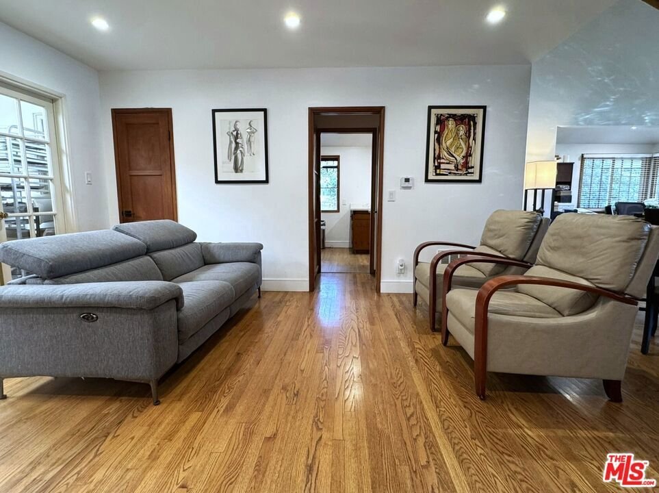 House in Los Angeles, California, United States 4 - 18511096