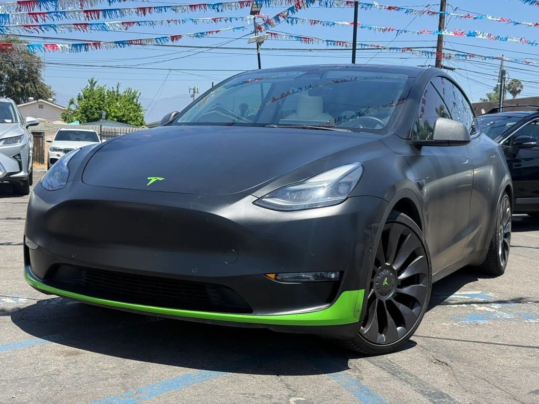 Suv in El Monte, CA, United States 1 - 18464911