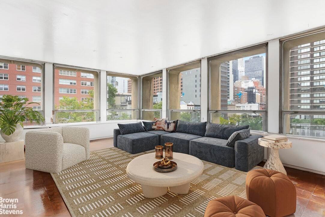 House in New York, New York, United States 1 - 16898729