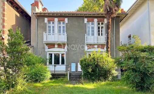 House in Pau, Nouvelle-Aquitaine, France 1