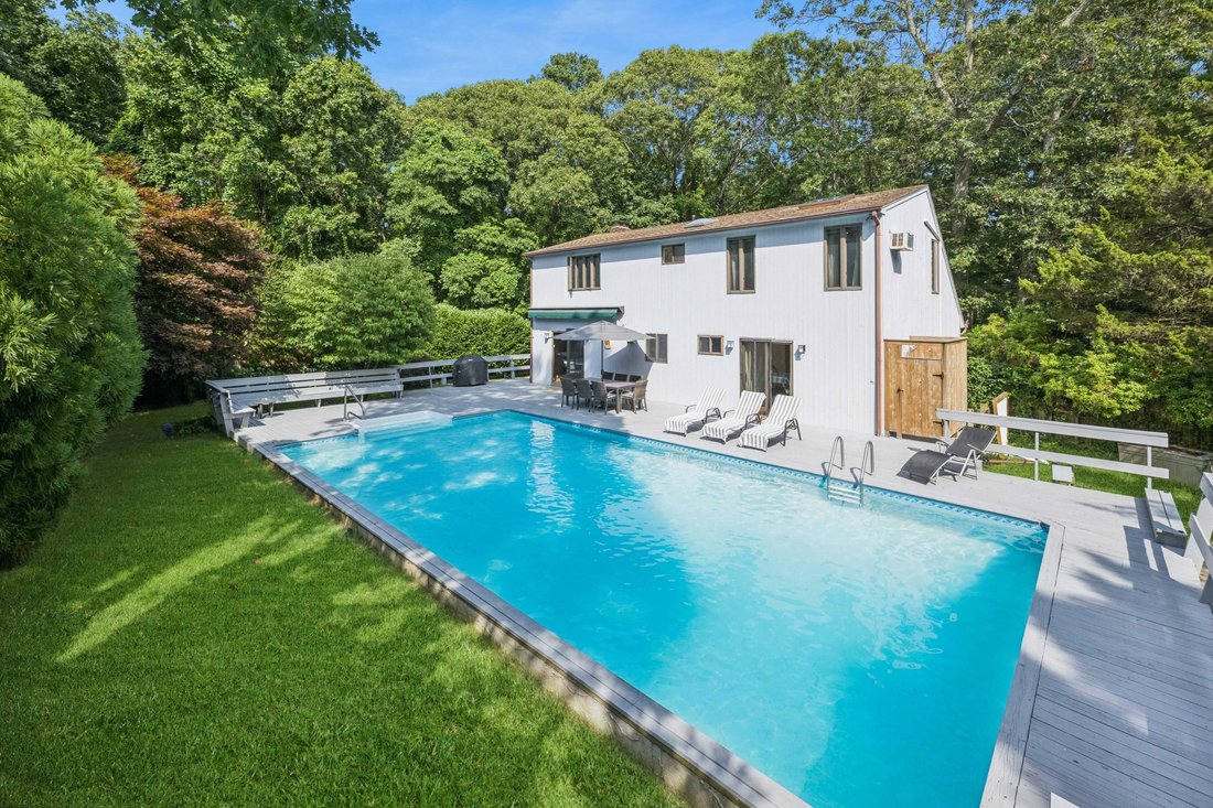 East Hampton, New York, United States 1 - 18355544
