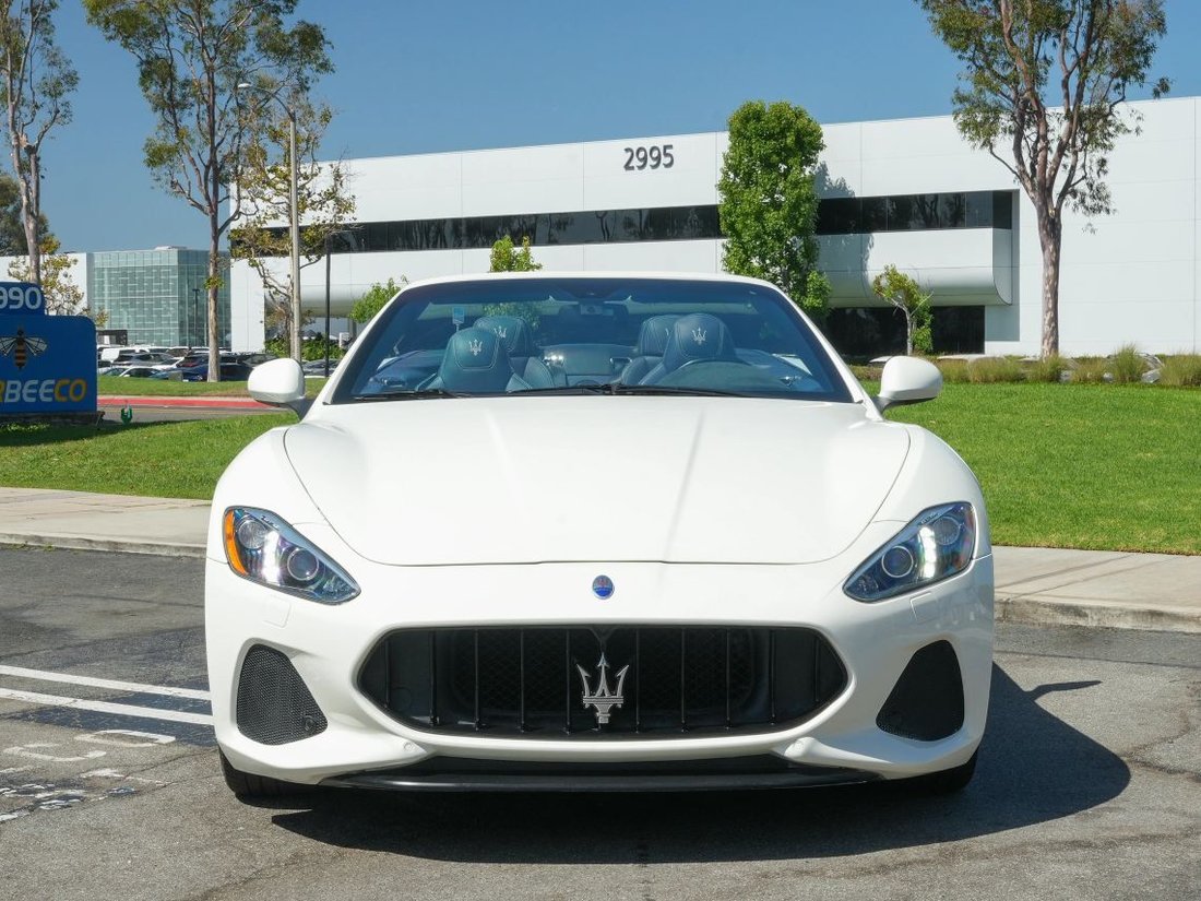 Cabriolet in Costa Mesa, CA, United States 2 - 18371628