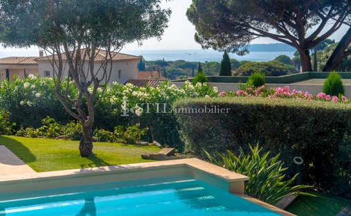 Villa in Ville-Les Saquedes-Le Bouillonnet, Sainte-Maxime, France 1