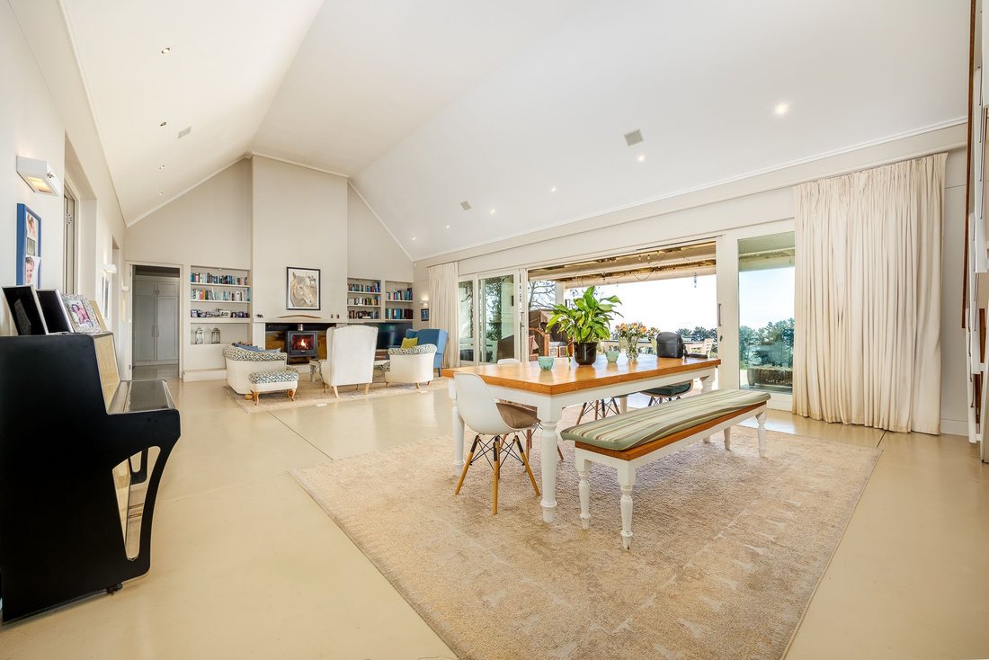 Farm Ranch in Brackenfell South, Cape Town, South Africa 4 - 18514396