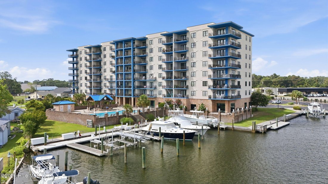 Condo in Morehead City, North Carolina, United States 1 - 18512229