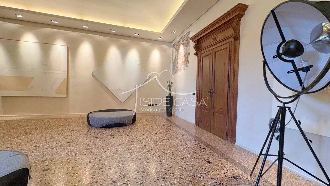 Apartment in Historic Center, Mantua, Lombardy 4 - 18513035