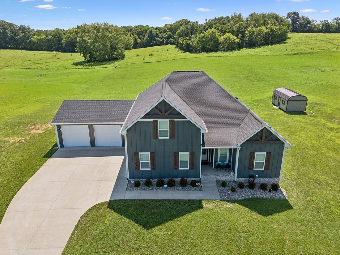 House in Springfield, Tennessee, United States 1 - 18488396