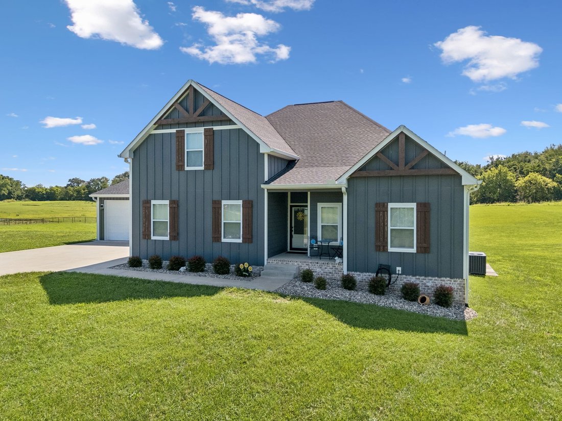 House in Springfield, Tennessee, United States 2 - 18488396