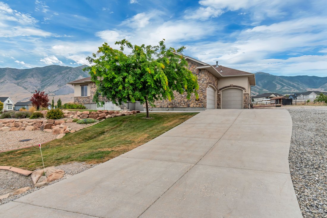 House in Erda, Utah, United States 3 - 18510910