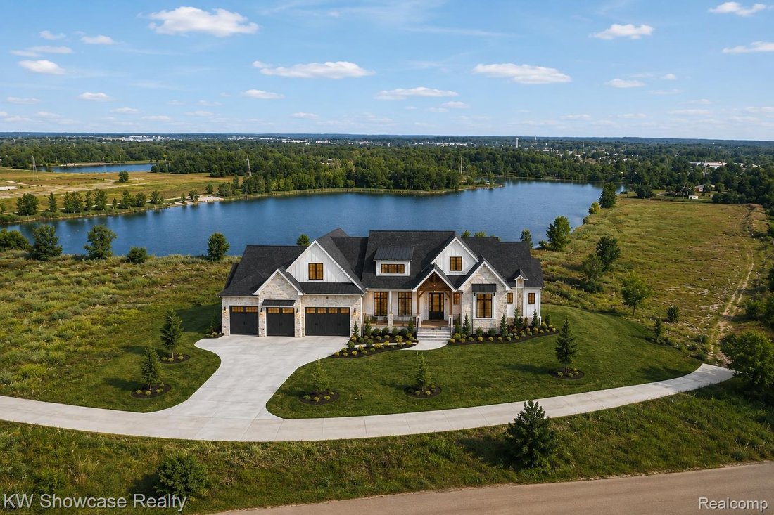 House in South Lyon, Michigan, United States 1 - 18512842