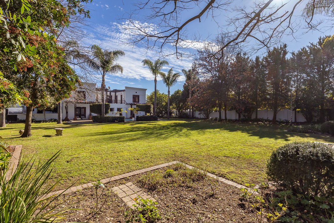 Land in Johannesburg, Gauteng, South Africa 4 - 18508810