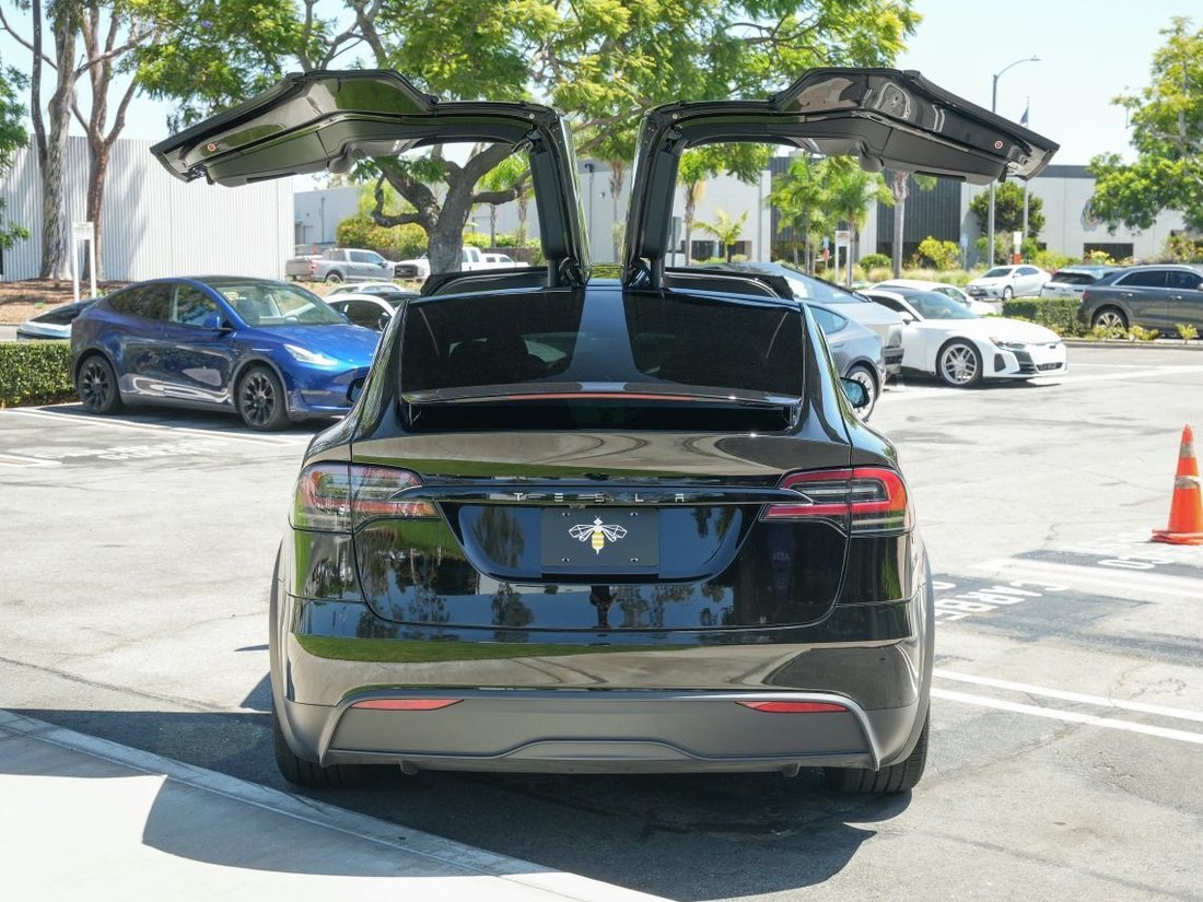 Suv in Costa Mesa, CA, United States 3 - 18489073