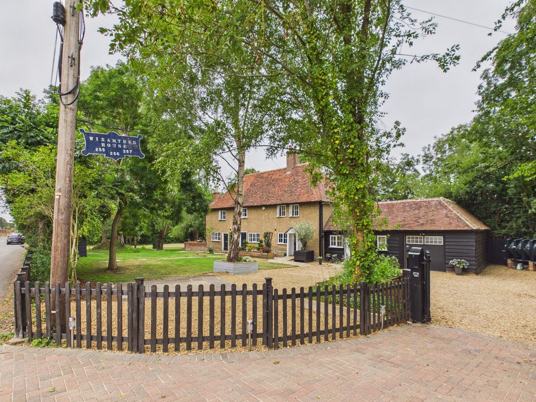 House in Arkwright Road Estate, Bedfordshire, England 1 - 18515567