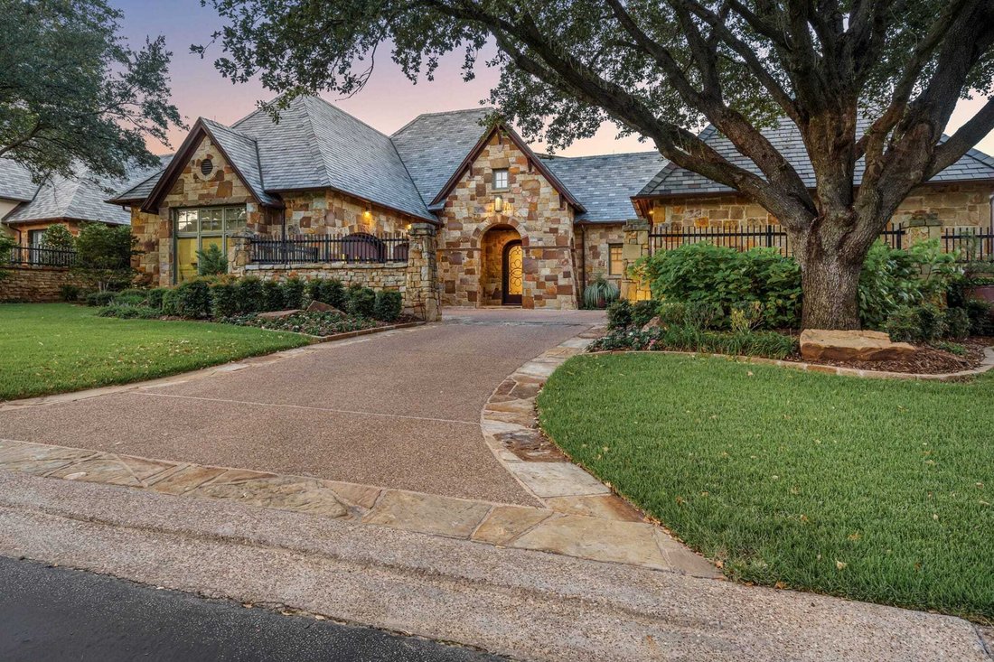 House in Keller, Texas, United States 3 - 18480352