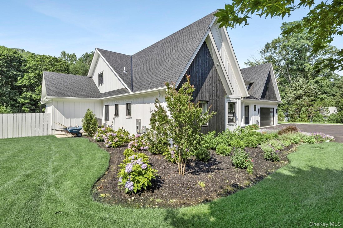 House in Centerport, New York, United States 2 - 18510981