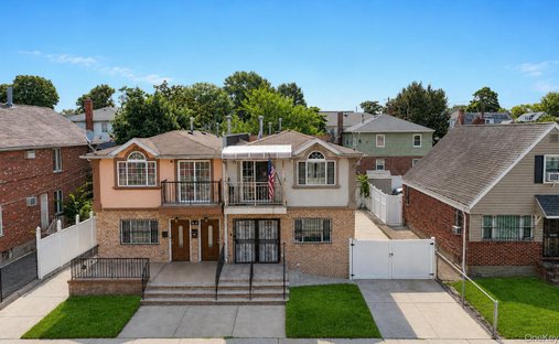 House in New York, New York, United States 1