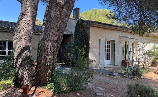 House in Montagne des Chèvres, Villeneuve-lès-Avignon, France 1