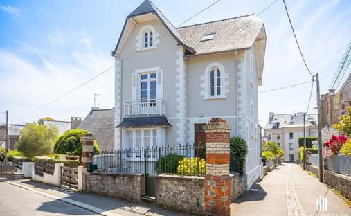 House in Gare-La Saudrais-La Vicomte, Dinard, France 1