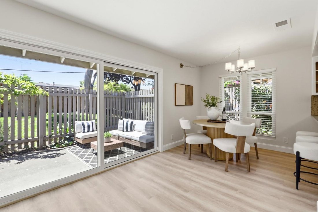 Townhouse in Cupertino, California, United States 1 - 18511577