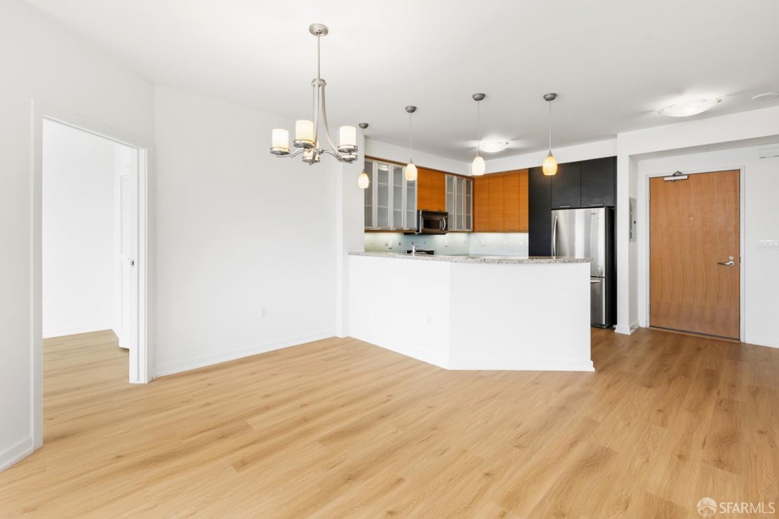 Condo in San Francisco, California, United States 4 - 18518382