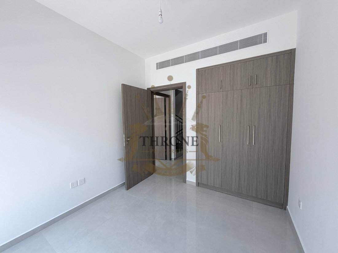 Townhouse in Damac Hills 2, Dubai, United Arab Emirates 4 - 18515630