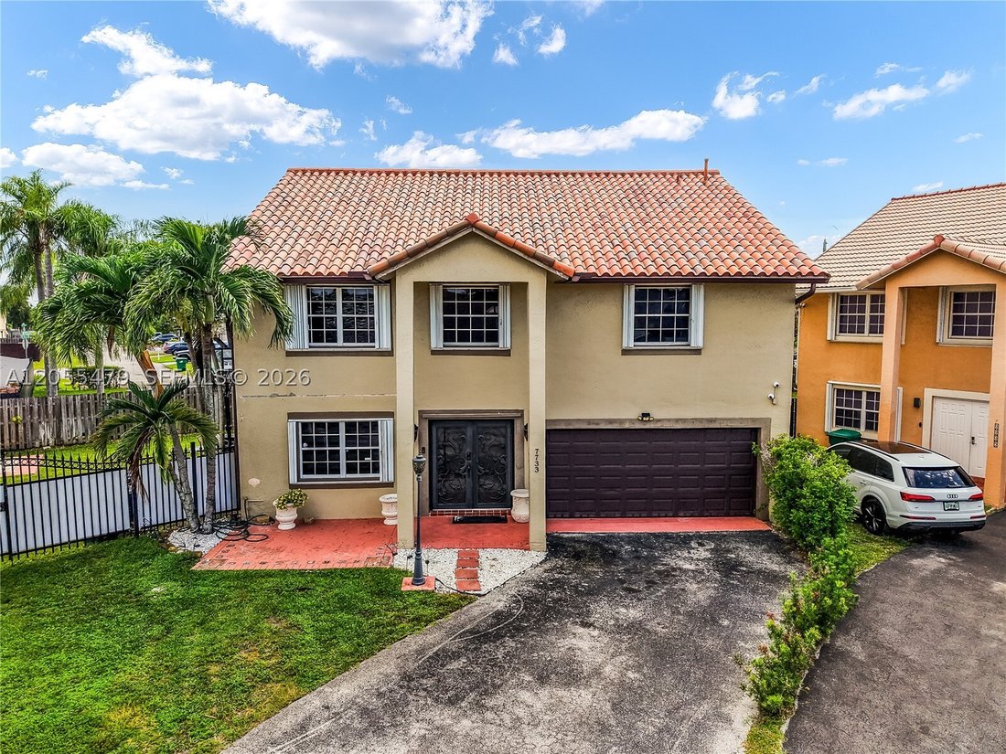 House in Hialeah, Florida, United States 2 - 18459394