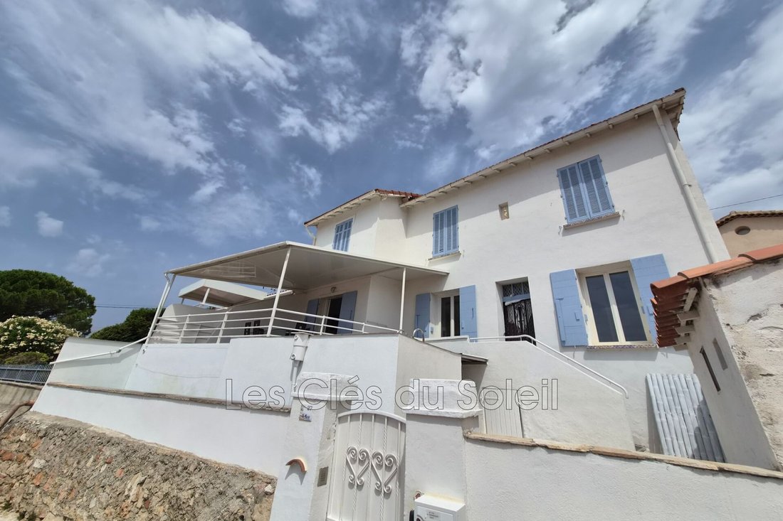 Villa in Le Revest-les-Eaux, Provence-Alpes-Côte d'Azur, France 2 - 18509216