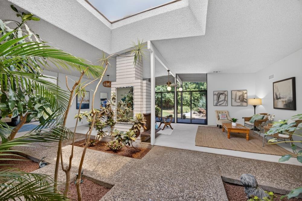 House in Elk Grove, California, United States 2 - 18513351