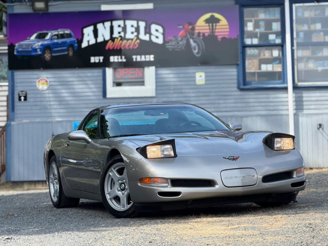 Coupe in Seattle, WA, United States 1 - 18516441