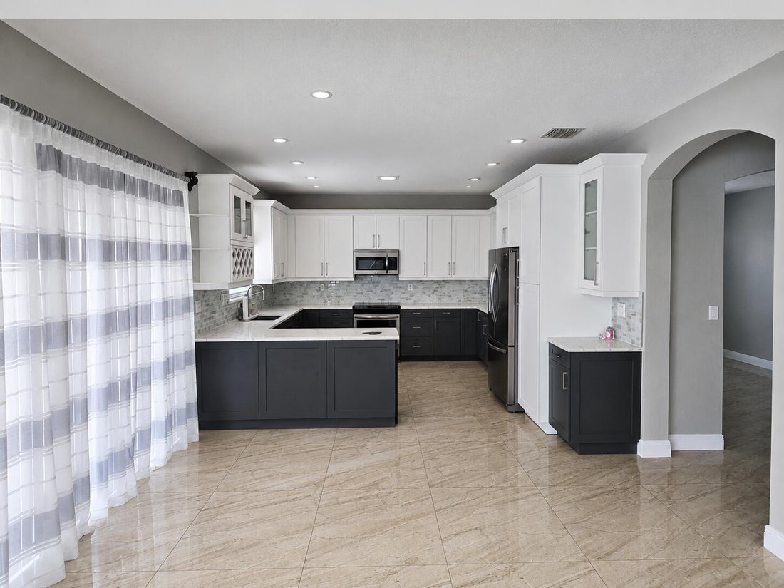 House in Weston, Florida, United States 4 - 17899607