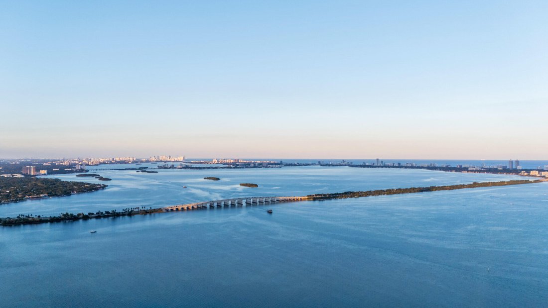 Condo in Miami, Florida, United States 4 - 18511990