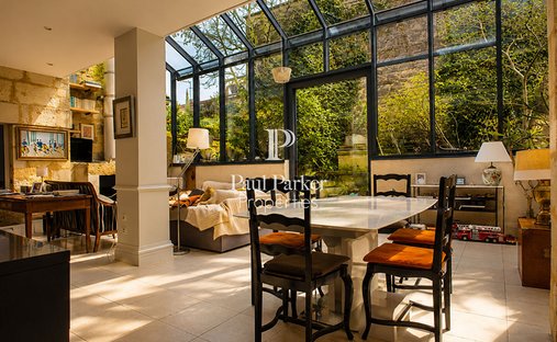 Villa in Hôtel de Ville-Quinconce-Saint Seurin-Fondaudège, Bordeaux, France 1