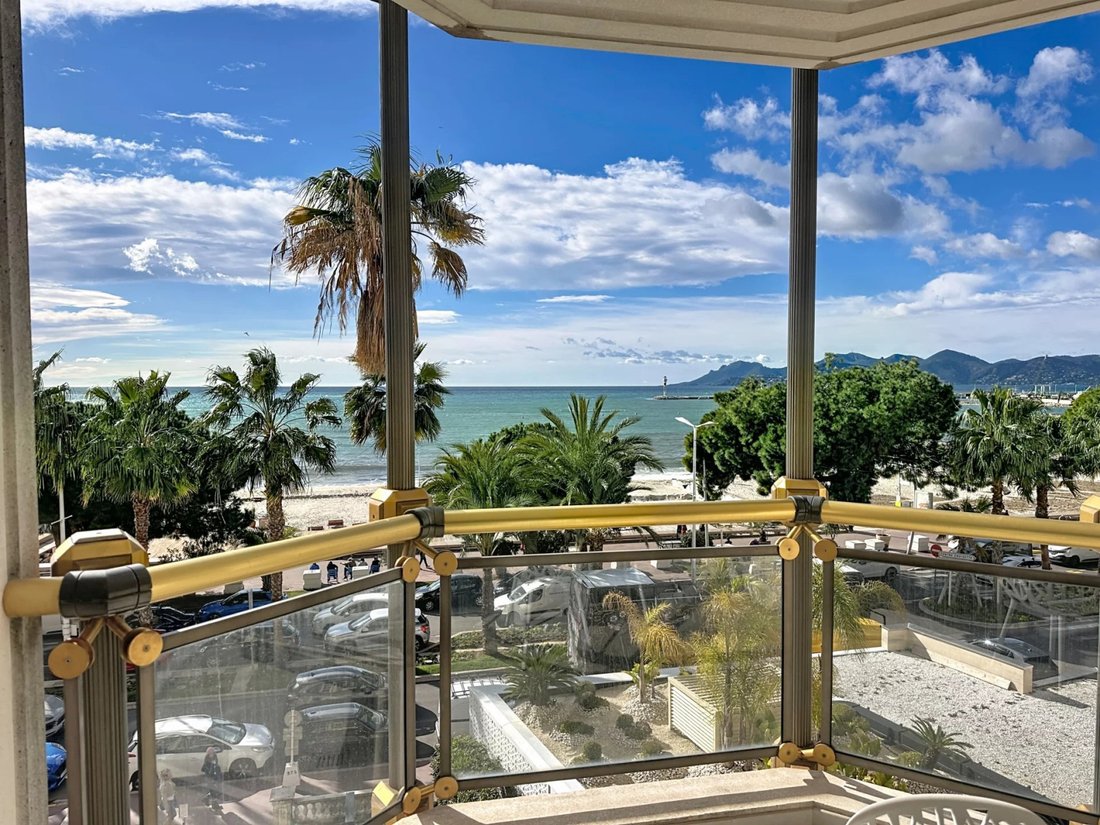 Apartment in Cannes, Provence-Alpes-Côte d'Azur, France 1 - 17494271