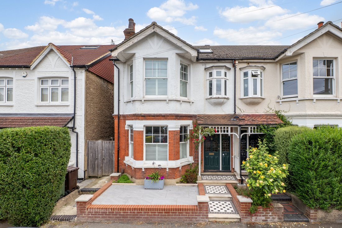 House in London Borough of Sutton, England 1 - 18515555