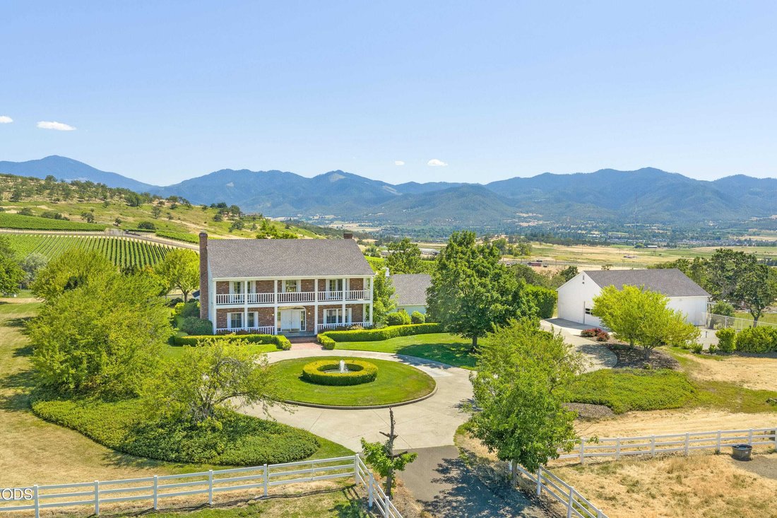 House in Medford, Oregon, United States 4 - 18374321